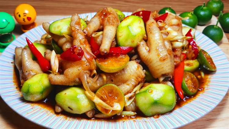 Công thức làm chân gà sốt Thái