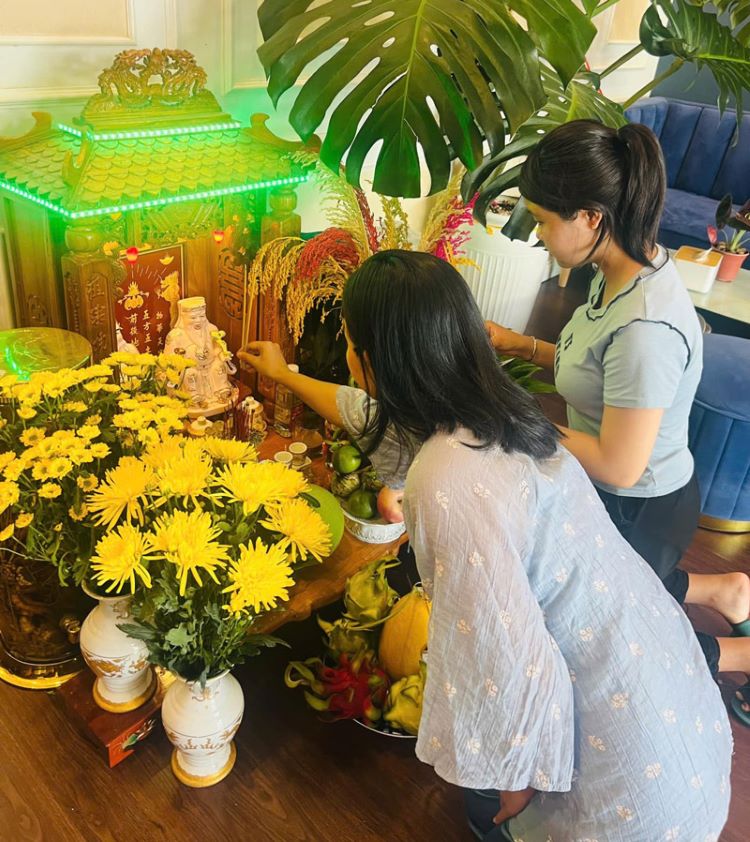 Văn khấn thần tài thổ địa
