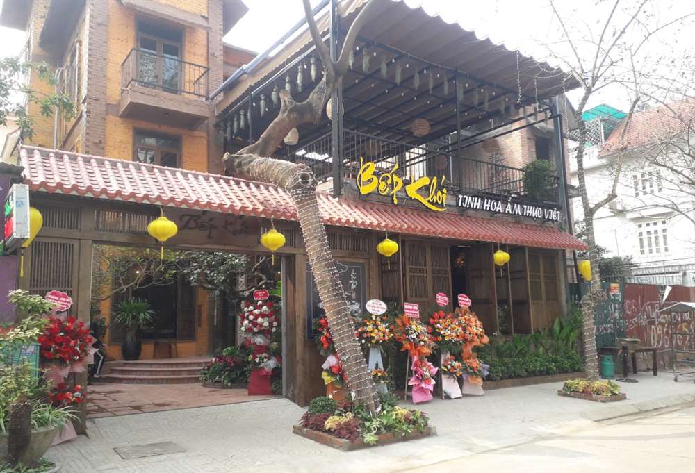 nhà hàng tổ chức sinh nhật công ty